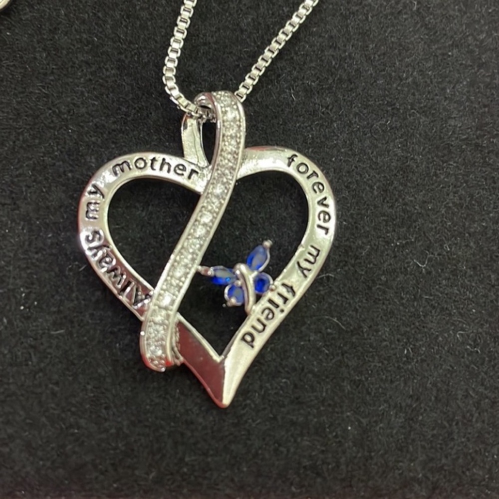 Love Heart Mother’s Necklace NIB “Always my mother forever my friend”